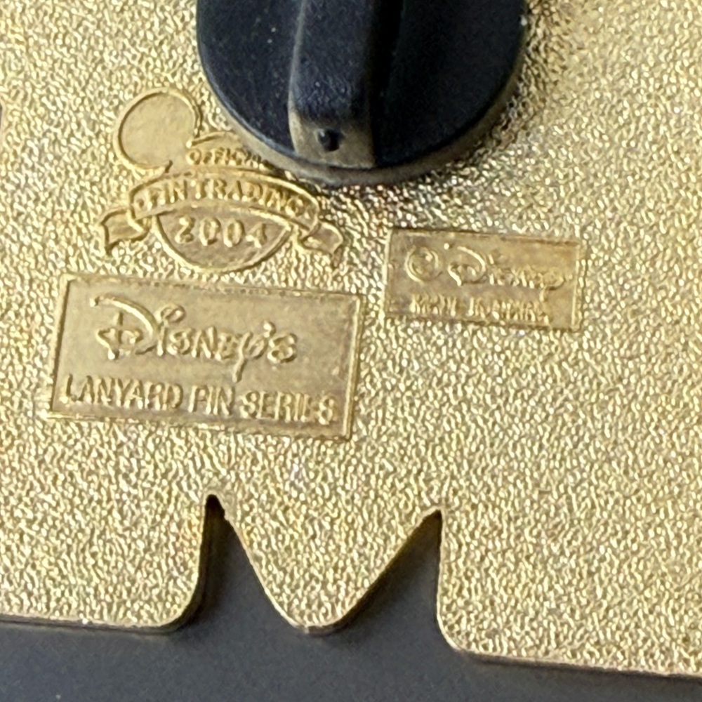 NWOT Disney Vintage 2004 Mickey Mouse Gold Lanyard Pin - Picture 5 of 5